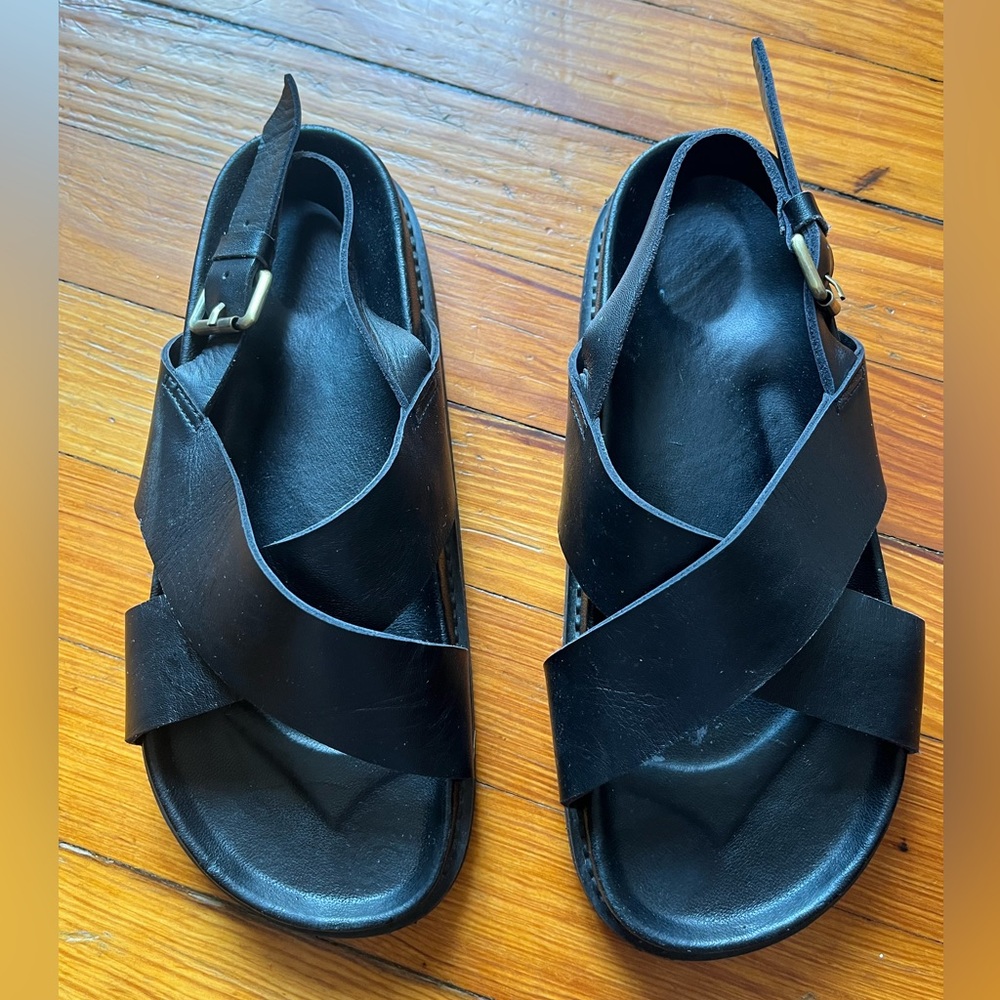 Liberté Capri Sandal - Black